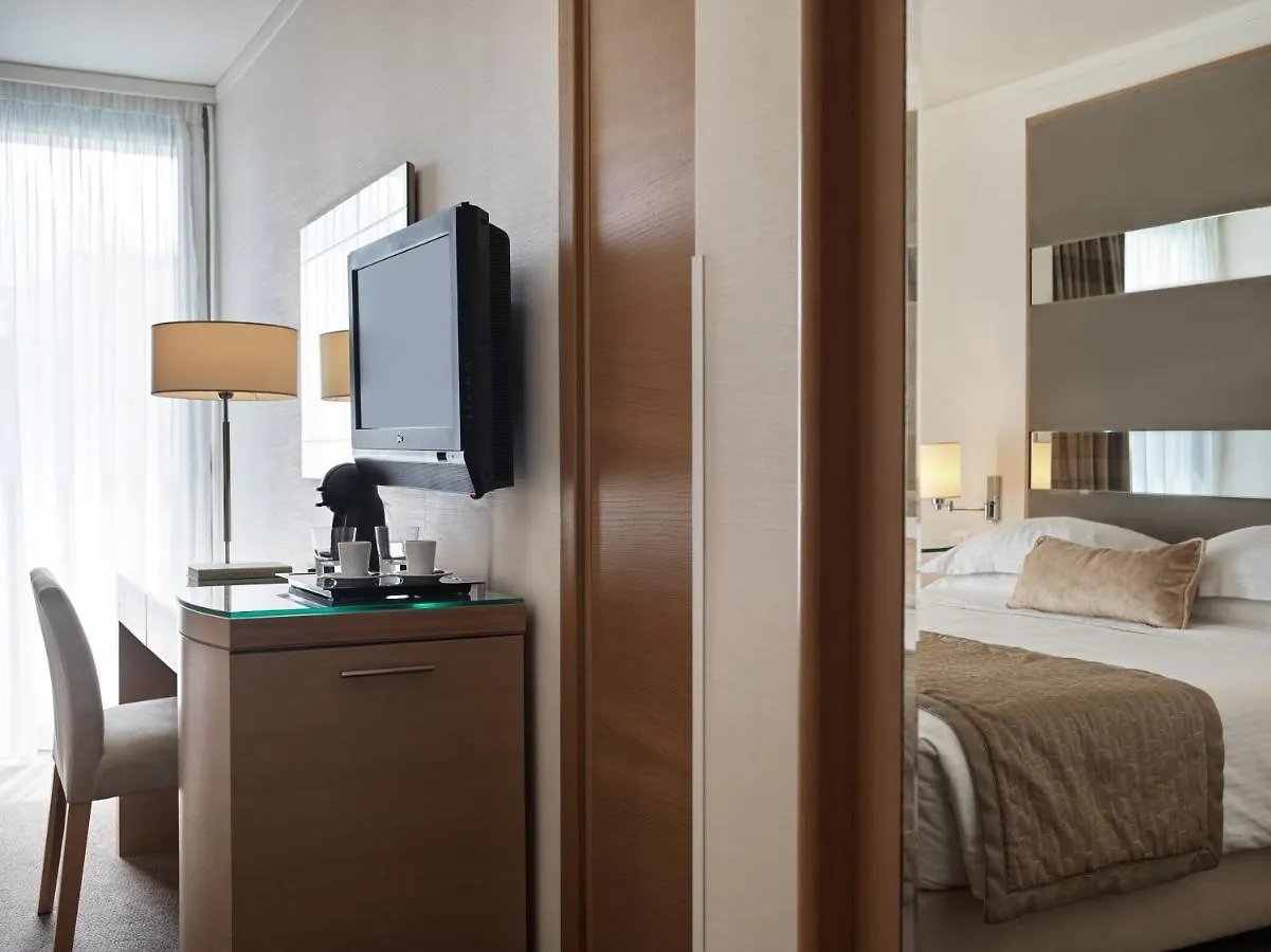 Galaxy Iraklio Hotel